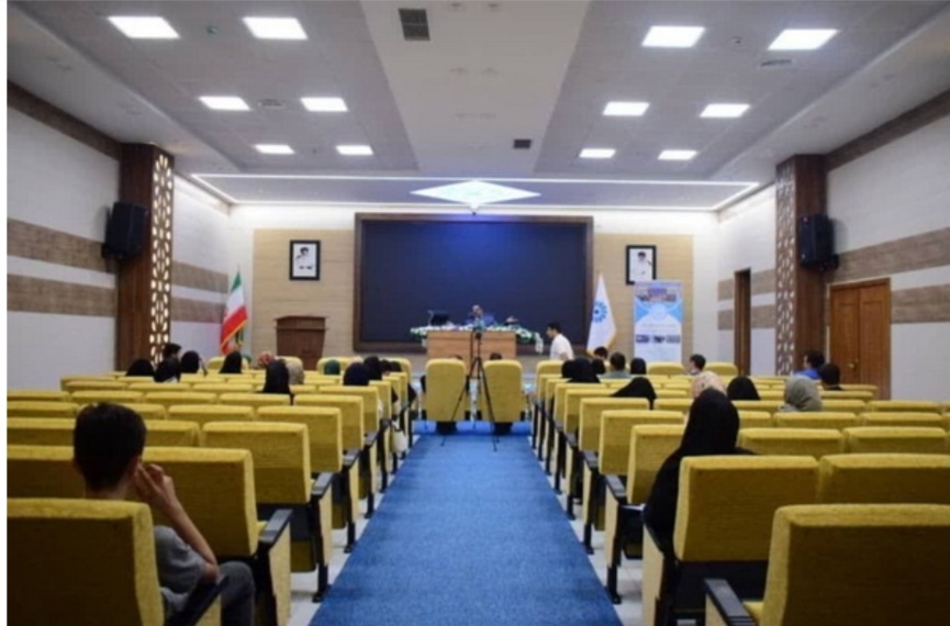رمان «ناطور دشت» در جمع کتابخواني وادي حيات تبريز نقد شد