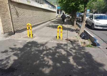 نصب بیش از ۴۵۰ موانع ترافیکی در ورودی پیاده راه های حوزه منطقه ۳