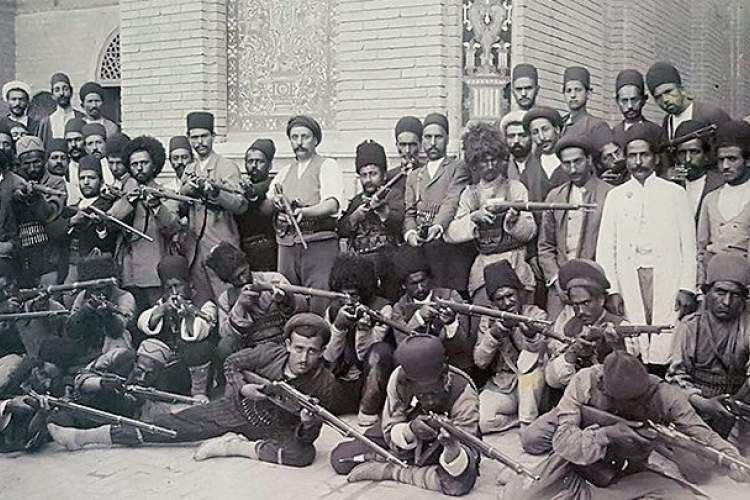 فصل بیداری، روایت جامع مشروطیت ایران