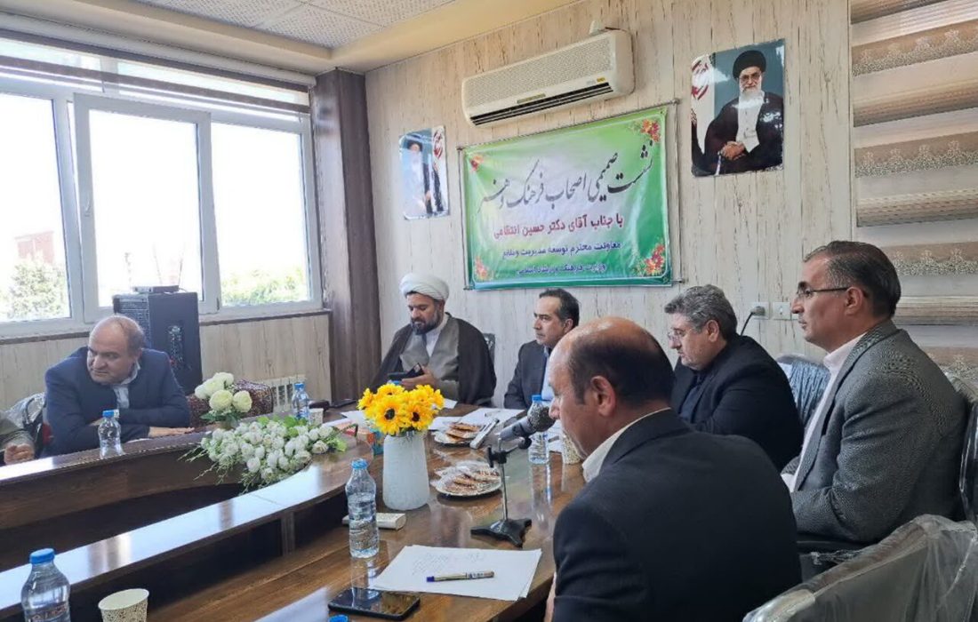 وزارت فرهنگ و ارشاد اسلامی از نهادهای مردمی در حوزه هنر حمایت میکند