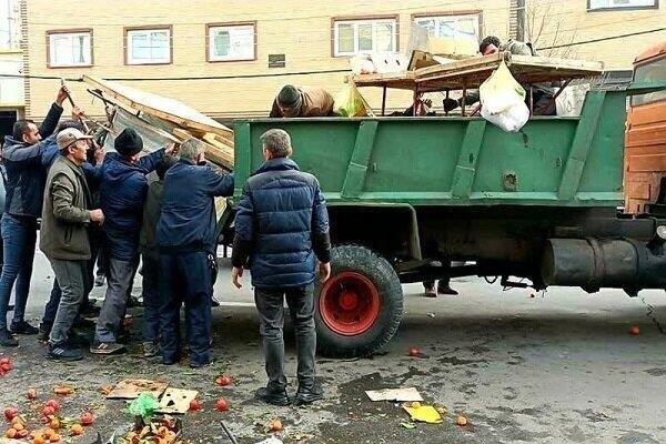جمعآوری ۲۰۹ خودرو و طبق میوه فروش سد معبری از سطح منطقه ۴
