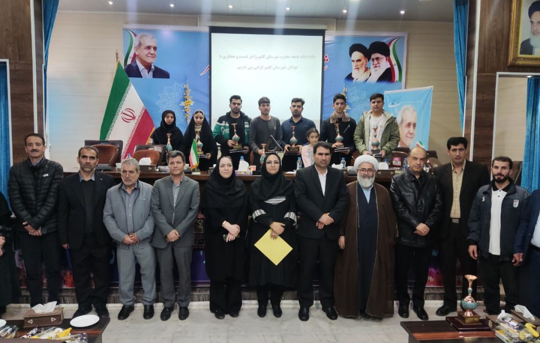 نشست همفکری مدیرکل مشارکتهای اجتماعی وزارت ورزش و جوانان با جوانان کلیبر برگزار شد