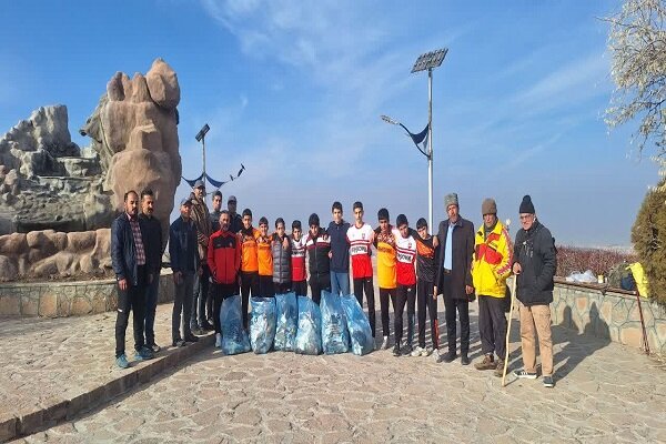 مشارکت هدفمند کودکان و نوجوانان در پاکسازی تفرجگاه ائل‌باغی