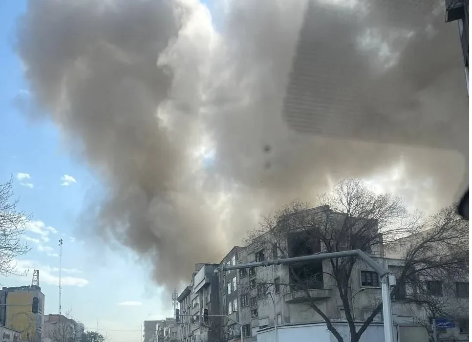 شنیده شدن صدای انفجار در برخی شهرهای ایران