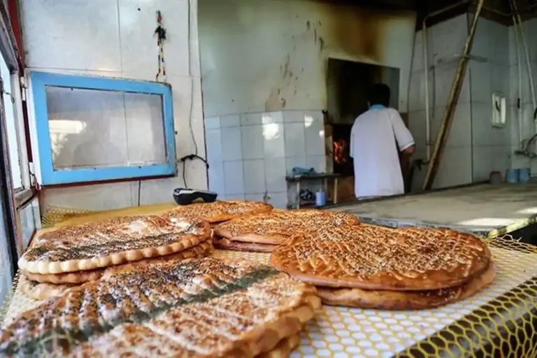 پخت نان در آذربایجان شرقی ۲ نوبتی شد