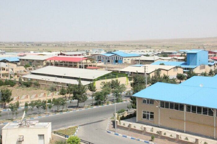۶۲ واحد صنعتی اردبیل کالاهای اساسی تولید می‌کنند