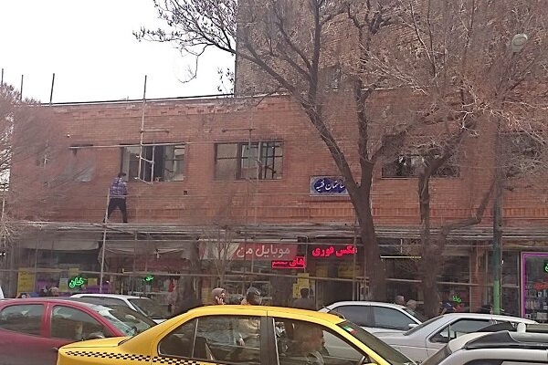 اجرای نماکاری سنتی ساختمان فقیه در خیابان شریعتی شمالی