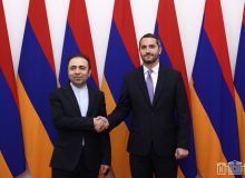 سفیر ایران در ارمنستان با معاون مجلس این کشور دیدار کرد