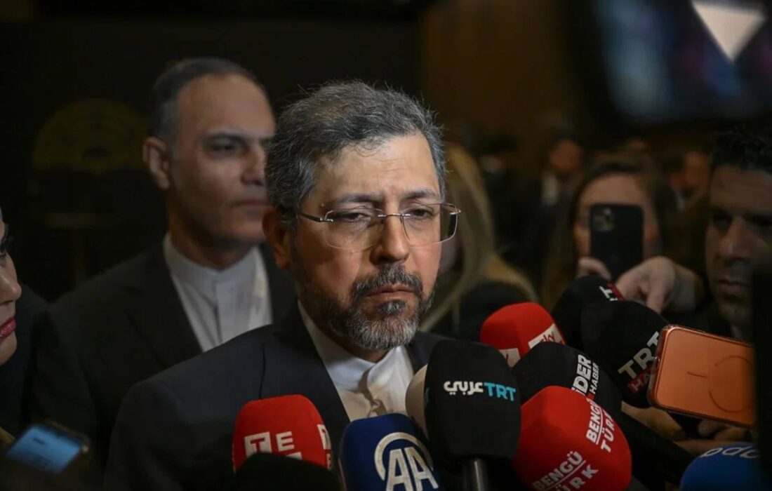 خطیب زاده: عبور از تنگه هرمز ممکن است به‌دلیل مین‌ها محدود شود